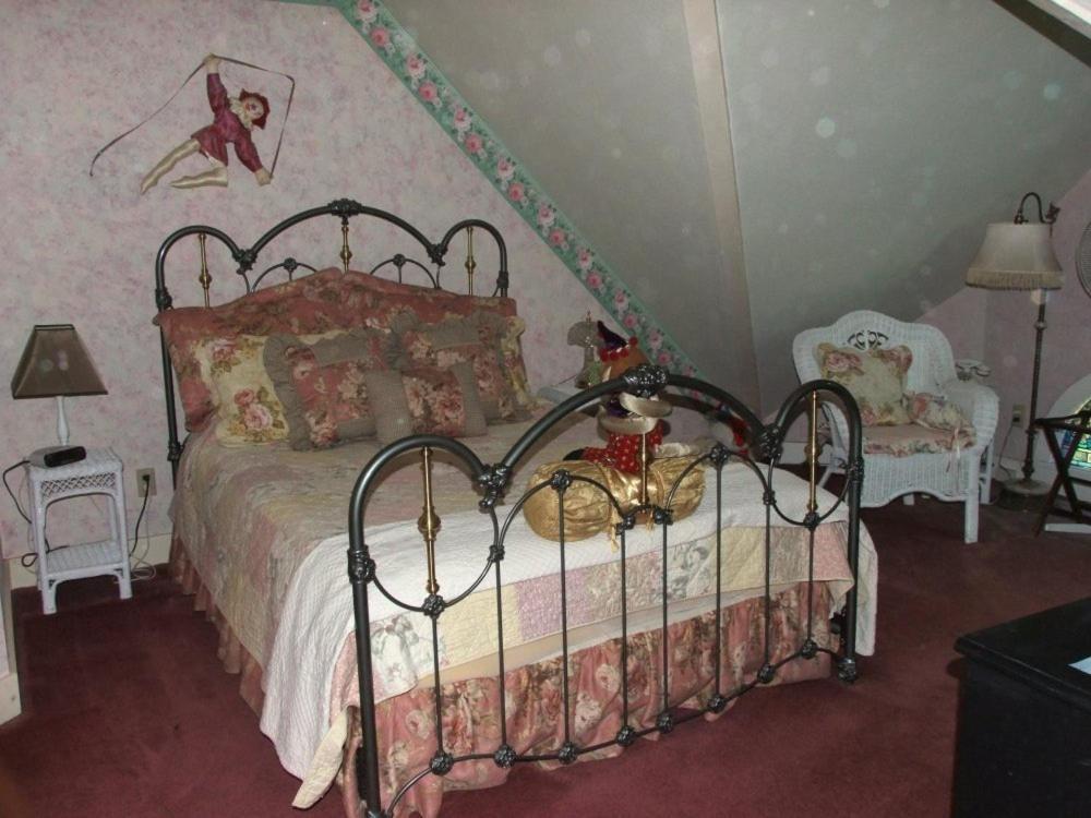 Robin'S Nest Bed & Breakfast San Andreas Oda fotoğraf