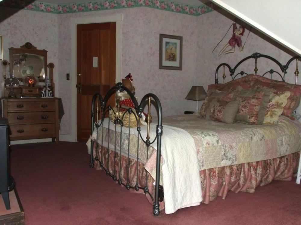 Robin'S Nest Bed & Breakfast San Andreas Oda fotoğraf