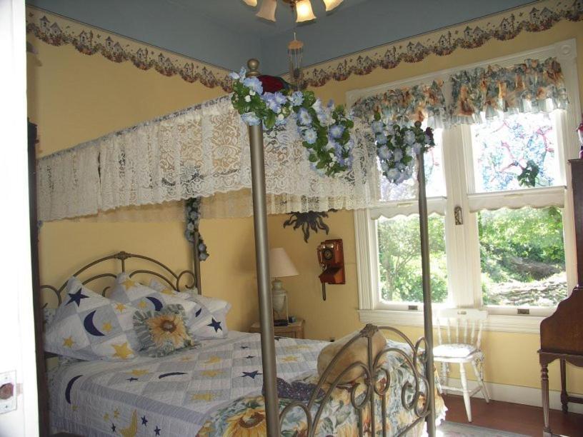 Robin'S Nest Bed & Breakfast San Andreas Oda fotoğraf